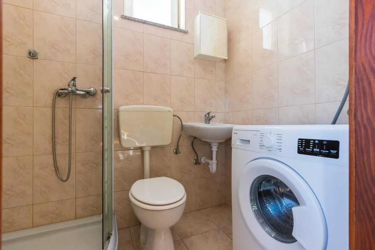 Drasko Studio Apartment Kastela